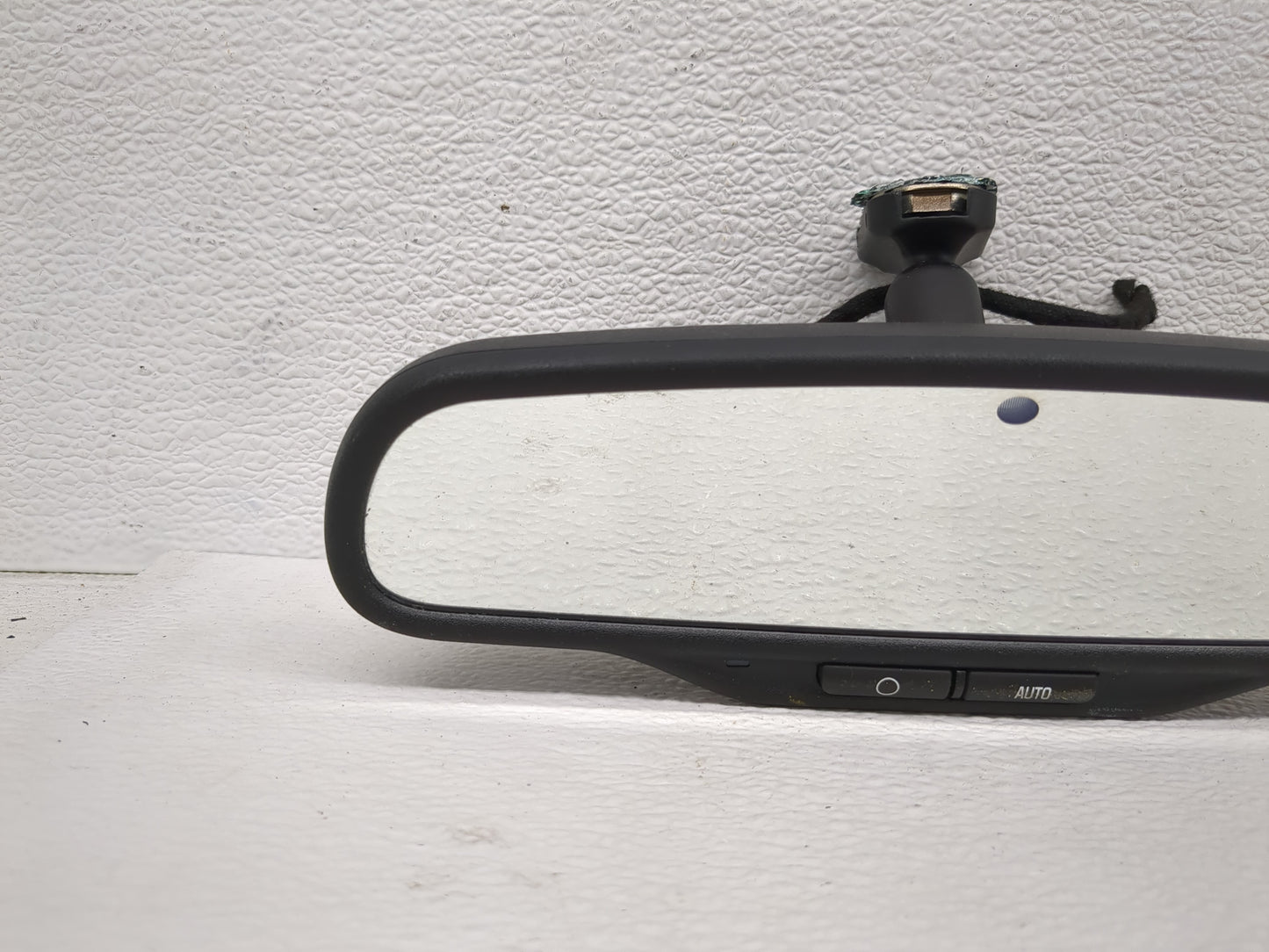 2013-2015 Chevrolet Captiva Sport Interior Rear View Mirror Replacement OEM Fits OEM Used Auto Parts - Oemusedautoparts1.com