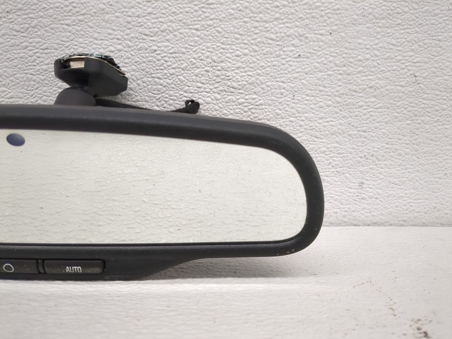 2013-2015 Chevrolet Captiva Sport Interior Rear View Mirror Replacement OEM Fits OEM Used Auto Parts - Oemusedautoparts1.com