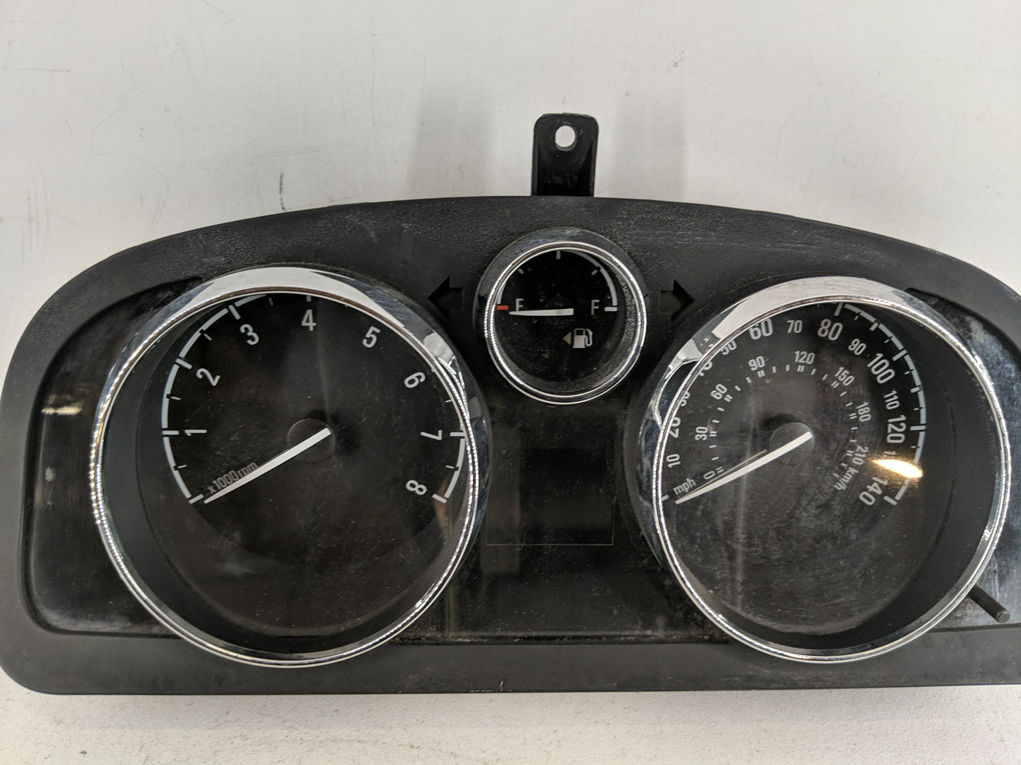 2013-2014 Chevrolet Captiva Sport Instrument Cluster Speedometer Gauges P/N:22975645 Fits Fits 2013 2014 OEM Used Auto Parts
