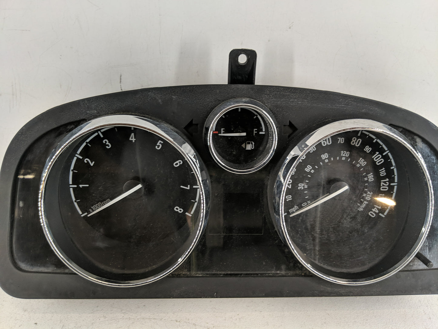2013-2014 Chevrolet Captiva Sport Instrument Cluster Speedometer Gauges P/N:22975645 Fits Fits 2013 2014 OEM Used Auto Parts