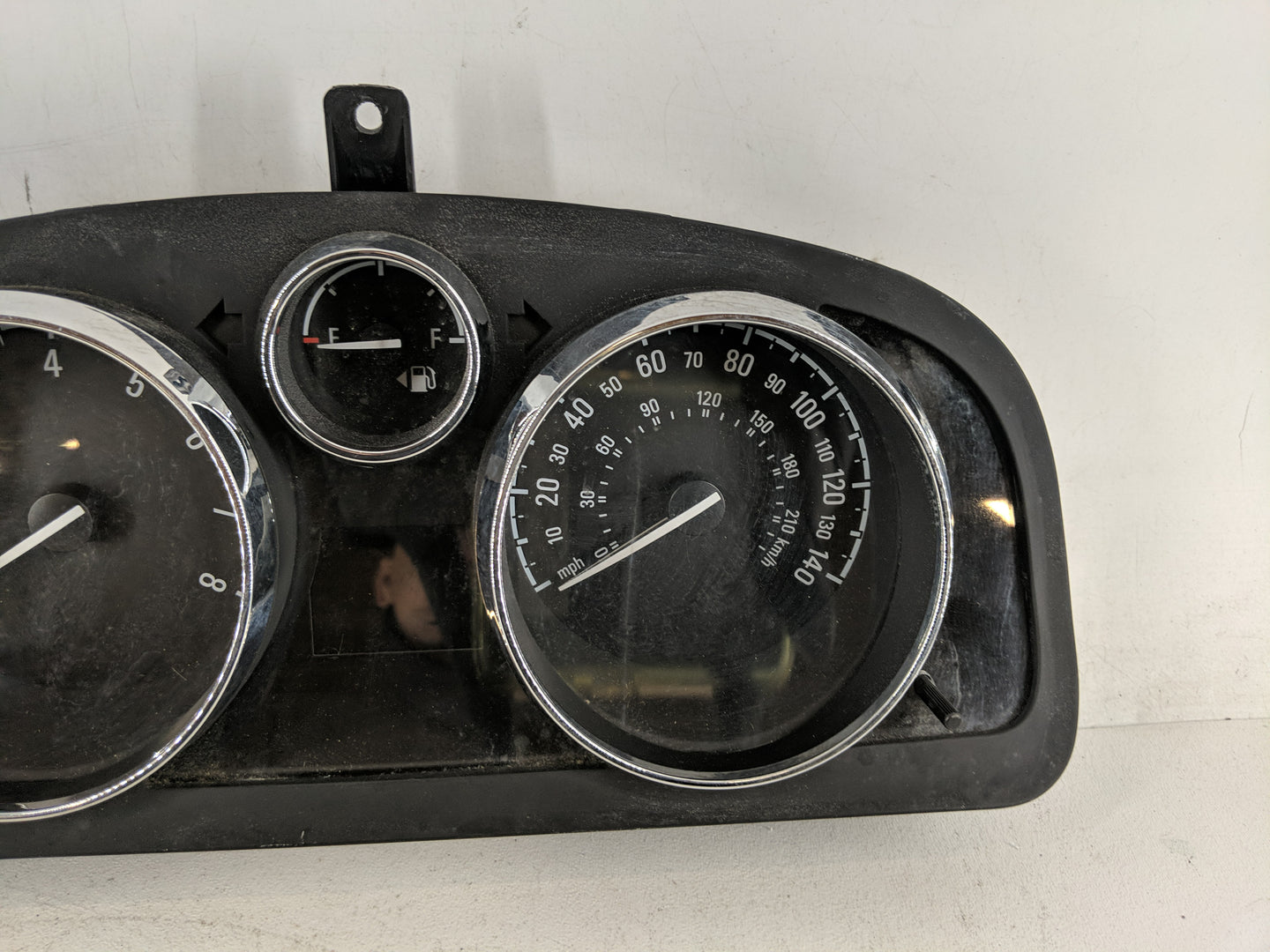 2013-2014 Chevrolet Captiva Sport Instrument Cluster Speedometer Gauges P/N:22975645 Fits Fits 2013 2014 OEM Used Auto Parts