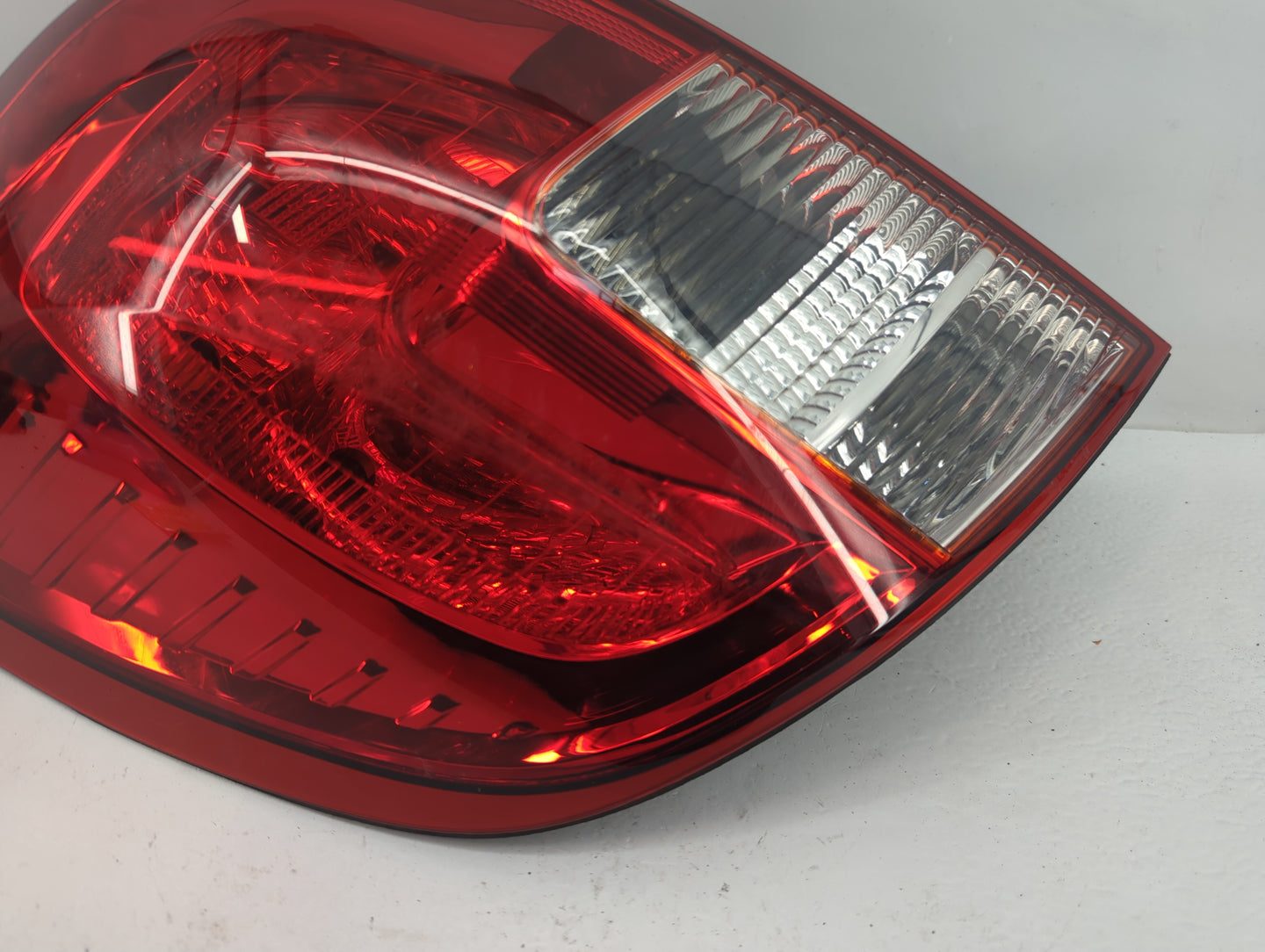 2013-2015 Chevrolet Captiva Sport Tail Light Assembly Driver Left OEM Fits Fits 2013 2014 2015 OEM Used Auto Parts - Oemused
