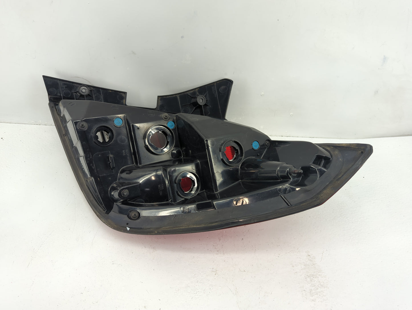 2013-2015 Chevrolet Captiva Sport Tail Light Assembly Driver Left OEM Fits Fits 2013 2014 2015 OEM Used Auto Parts - Oemused