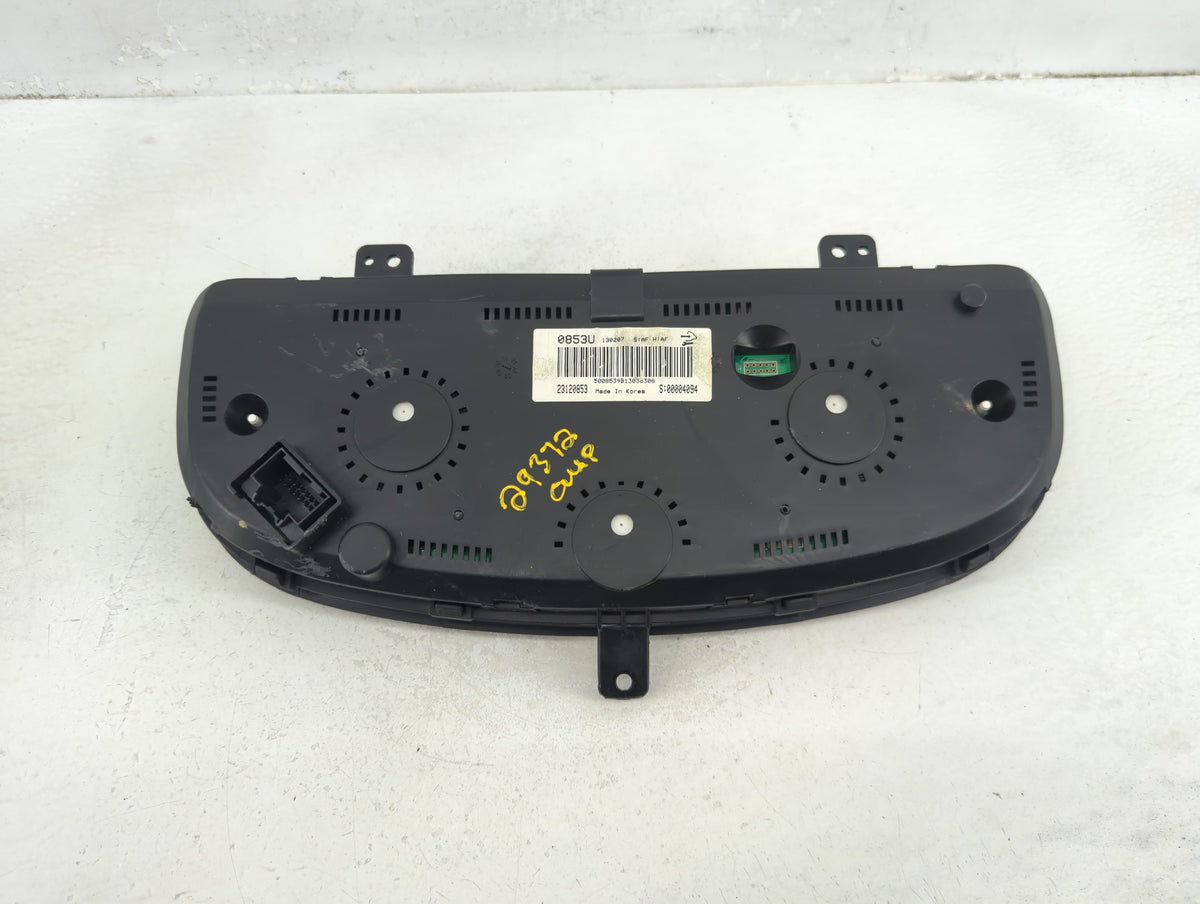 2013-2014 Chevrolet Captiva Sport Instrument Cluster Speedometer Gauges P/N:23120853 Miles:166K Fits Fits 2013 2014 OEM Used