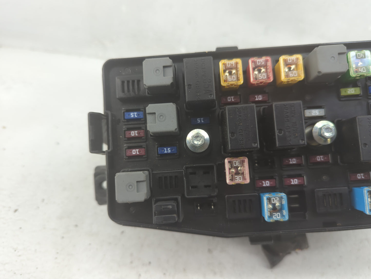 2012-2015 Chevrolet Captiva Sport Fusebox Fuse Box Panel Relay Module Fits Fits 2012 2013 2014 2015 OEM Used Auto Parts - Oe