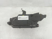 2012-2015 Chevrolet Captiva Sport Fusebox Fuse Box Panel Relay Module Fits Fits 2012 2013 2014 2015 OEM Used Auto Parts - Oe