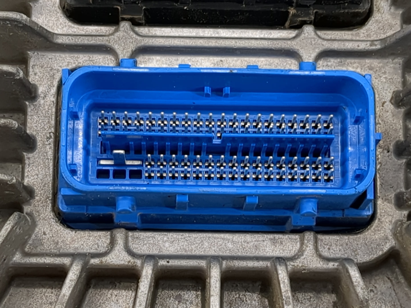 2013-2015 Chevrolet Captiva Sport PCM Engine Control Computer ECU ECM PCU OEM P/N:12653998 12655476 Fits Fits 2013 2014 2015