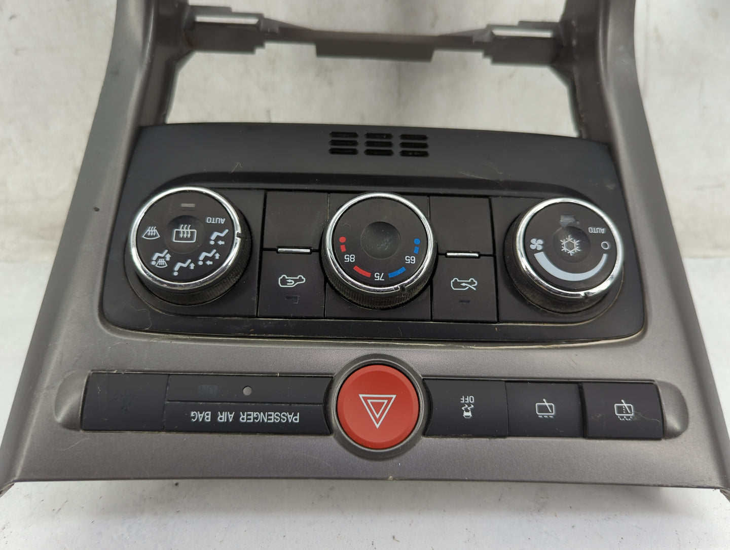 2013-2015 Chevrolet Captiva Sport Climate Control Module Temperature AC/Heater Replacement P/N:20787627-130216 Fits OEM Used
