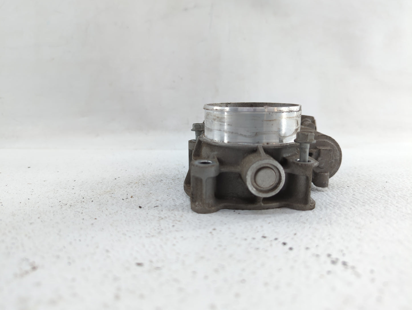 2012-2015 Chevrolet Captiva Sport Throttle Body P/N:12632101CA Fits Fits 2012 2013 2014 2015 OEM Used Auto Parts - Oemusedau