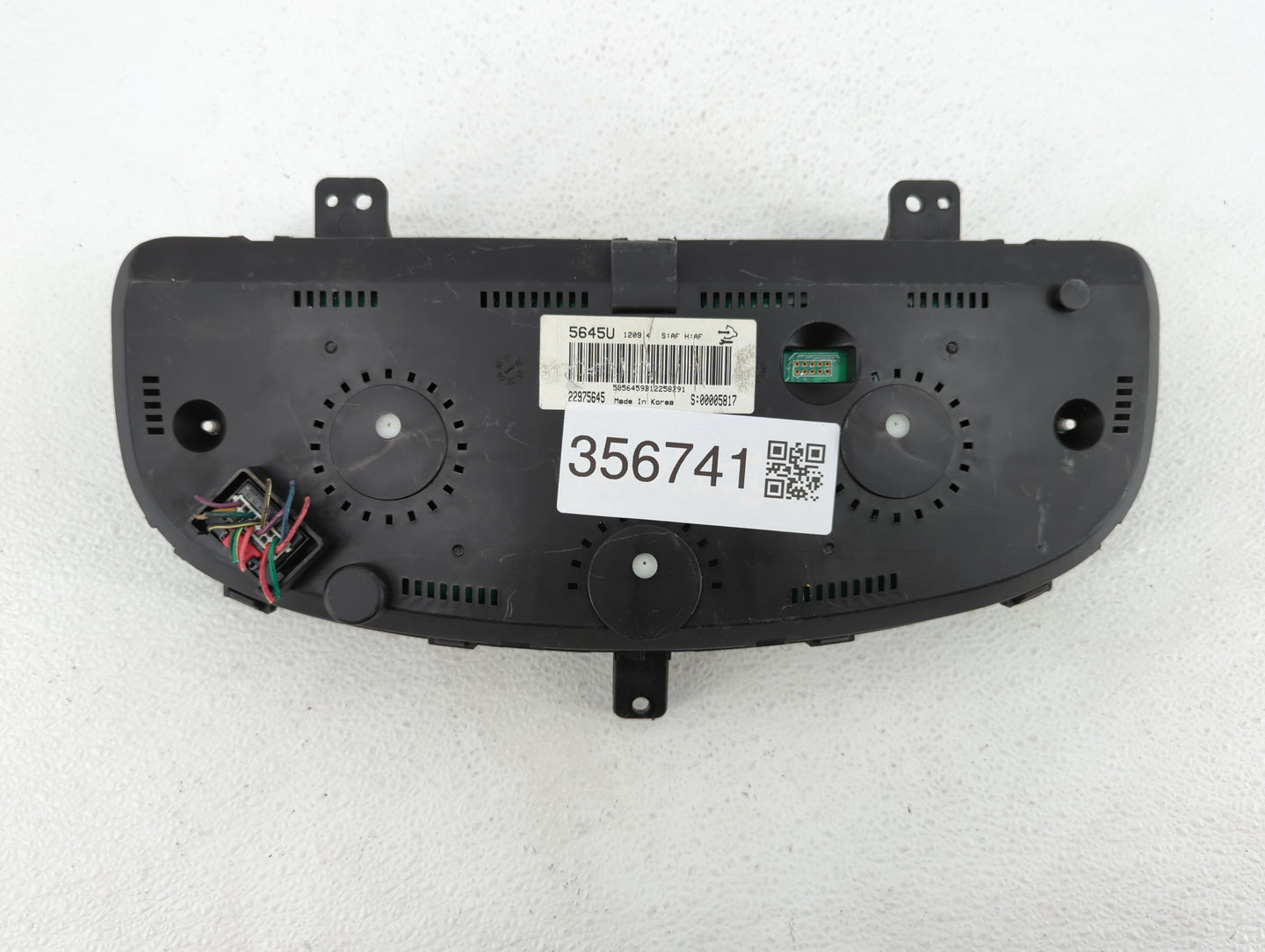2013-2014 Chevrolet Captiva Sport Instrument Cluster Speedometer Gauges P/N:22975645 23167552 Fits Fits 2013 2014 OEM Used A