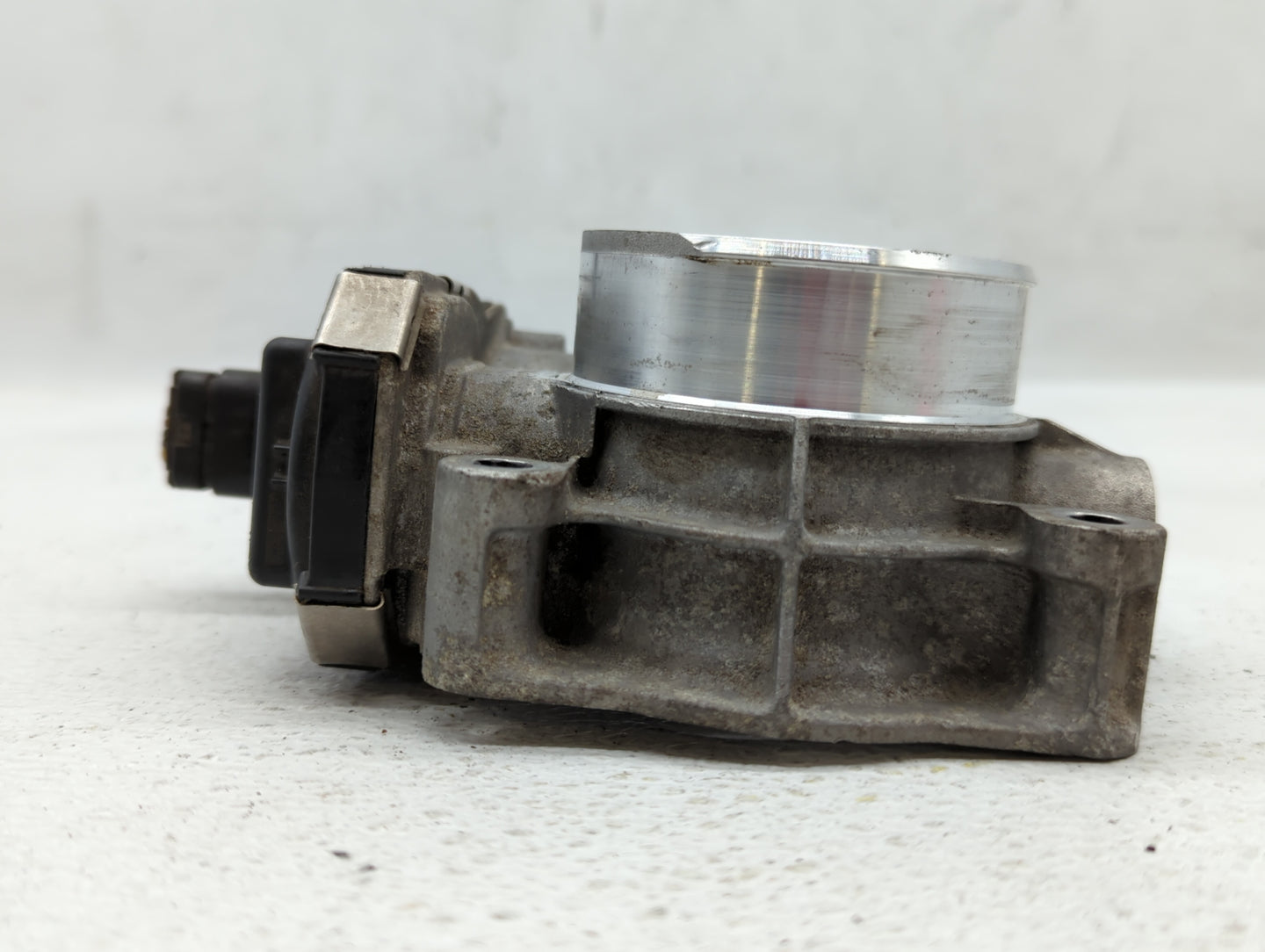 2012-2015 Chevrolet Captiva Sport Throttle Body P/N:12632101CA Fits Fits 2012 2013 2014 2015 OEM Used Auto Parts - Oemusedau