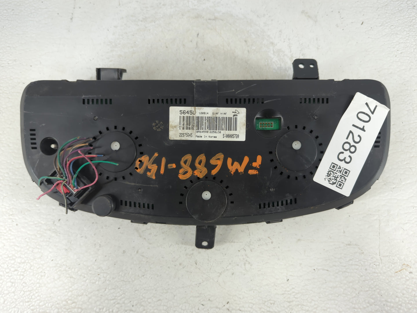 2013-2014 Chevrolet Captiva Sport Instrument Cluster Speedometer Gauges P/N:22975645 5645U120914 Fits Fits 2013 2014 OEM Use