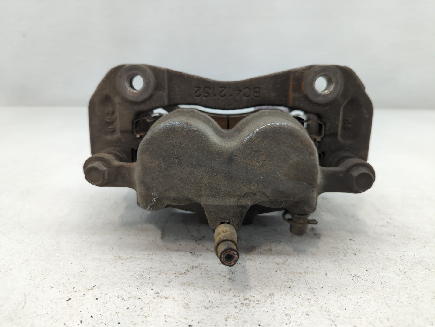 2012-2015 Chevrolet Captiva Sport Front Driver Left Brake Caliper - Oemusedautoparts1.com