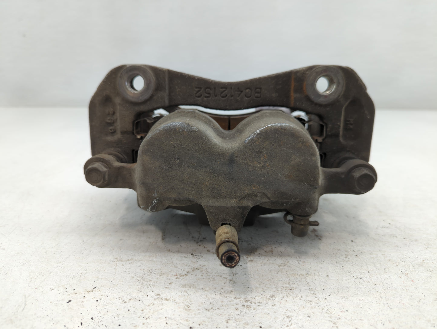 2012-2015 Chevrolet Captiva Sport Front Driver Left Brake Caliper - Oemusedautoparts1.com