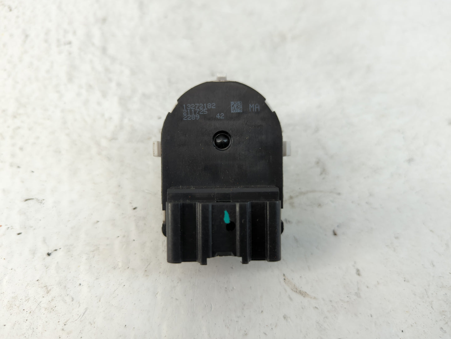 2011-2016 Chevrolet Cruze Master Power Window Switch Replacement Driver Side Left P/N:13272182 Fits OEM Used Auto Parts - Oe