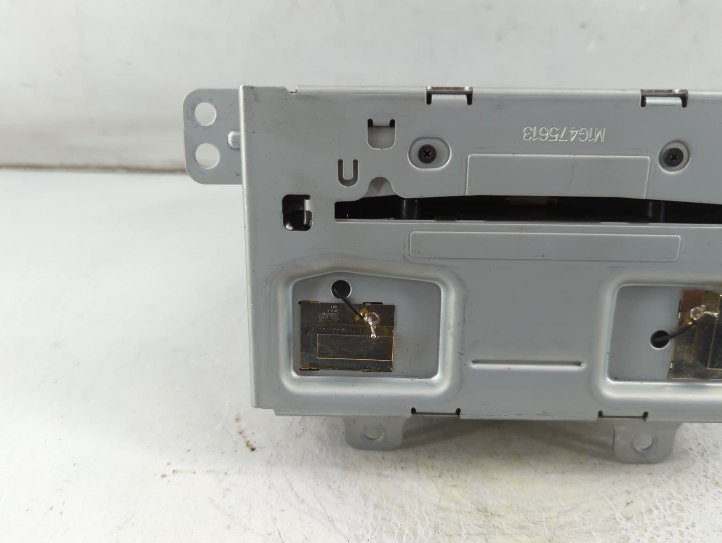 2013 Chevrolet Cruze Radio AM FM Cd Player Receiver Replacement P/N:22979837 Fits OEM Used Auto Parts - Oemusedautoparts1.co
