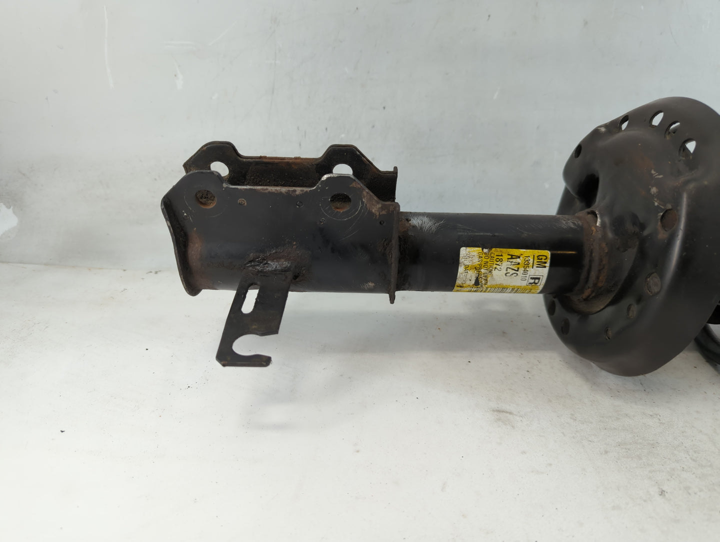 2013-2014 Chevrolet Cruze Passenger Rear Strut Assembly Oem - Oemusedautoparts1.com