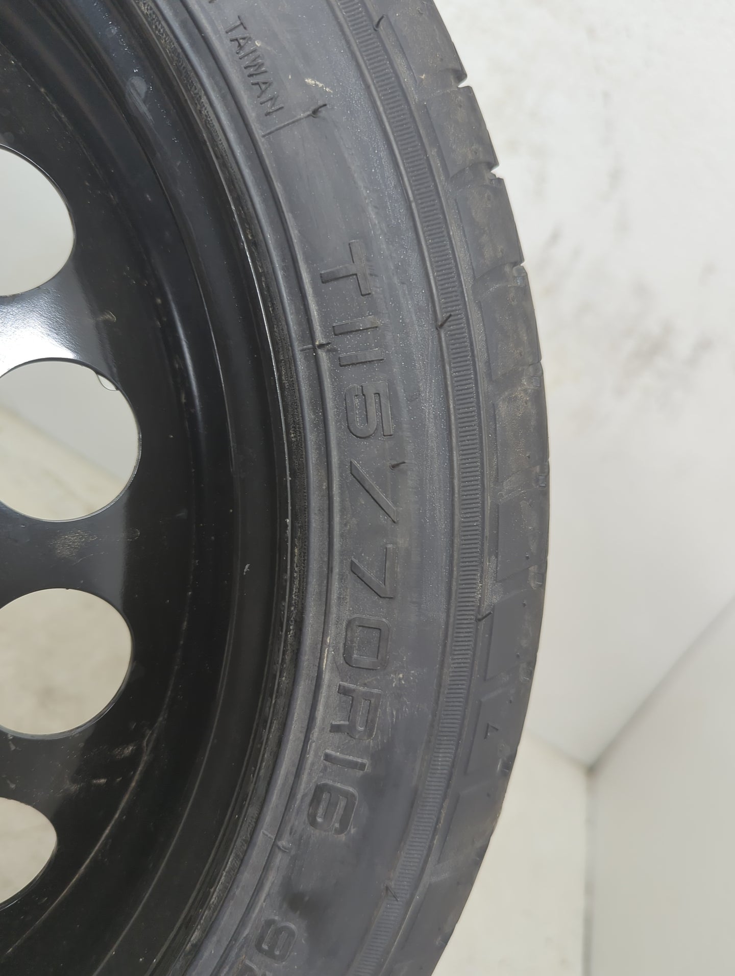 2011-2016 Chevrolet Cruze Spare Donut Tire Wheel Rim Oem 1093127 - Oemusedautoparts1.com