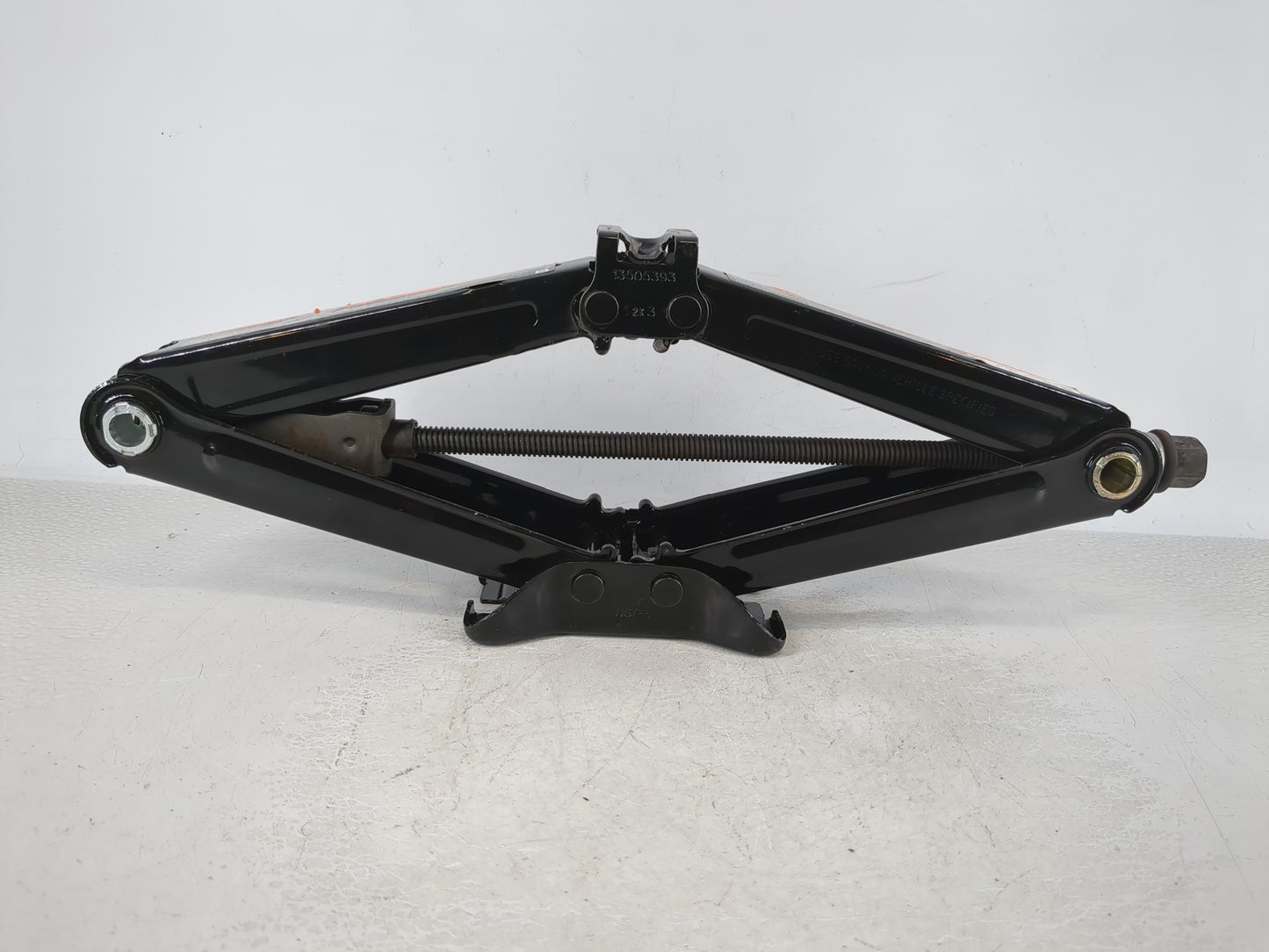 2013 Chevrolet Cruze Spare Scissor Car Jack 1093136 - Oemusedautoparts1.com