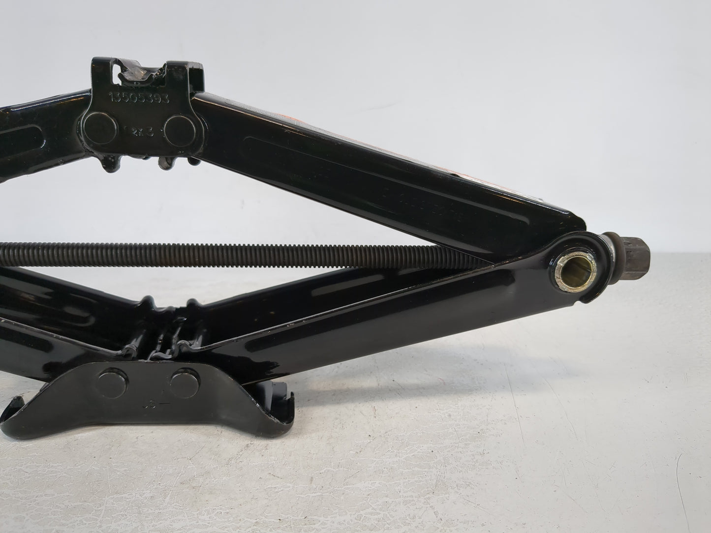2013 Chevrolet Cruze Spare Scissor Car Jack 1093136 - Oemusedautoparts1.com
