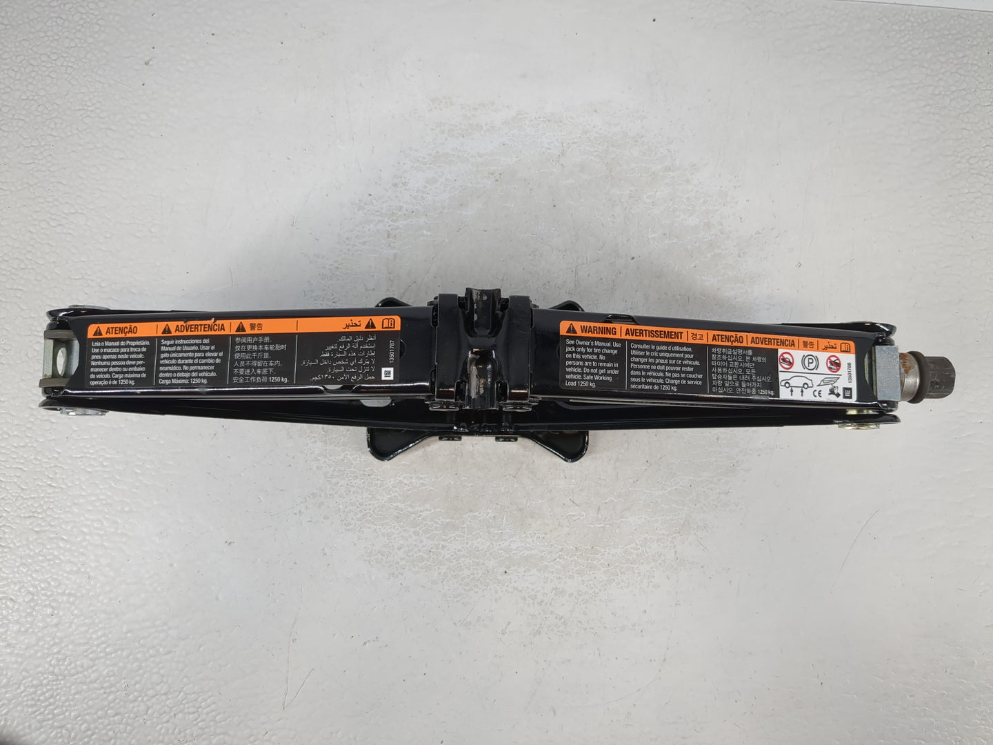 2013 Chevrolet Cruze Spare Scissor Car Jack - Oemusedautoparts1.com