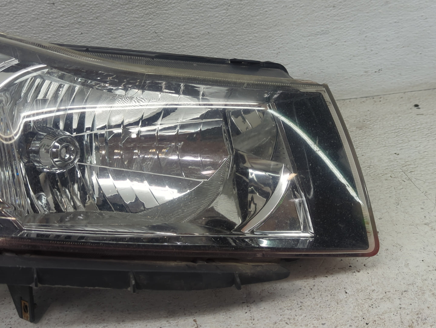 2012-2016 Chevrolet Cruze Passenger Right Oem Head Light Headlight Lamp - Oemusedautoparts1.com