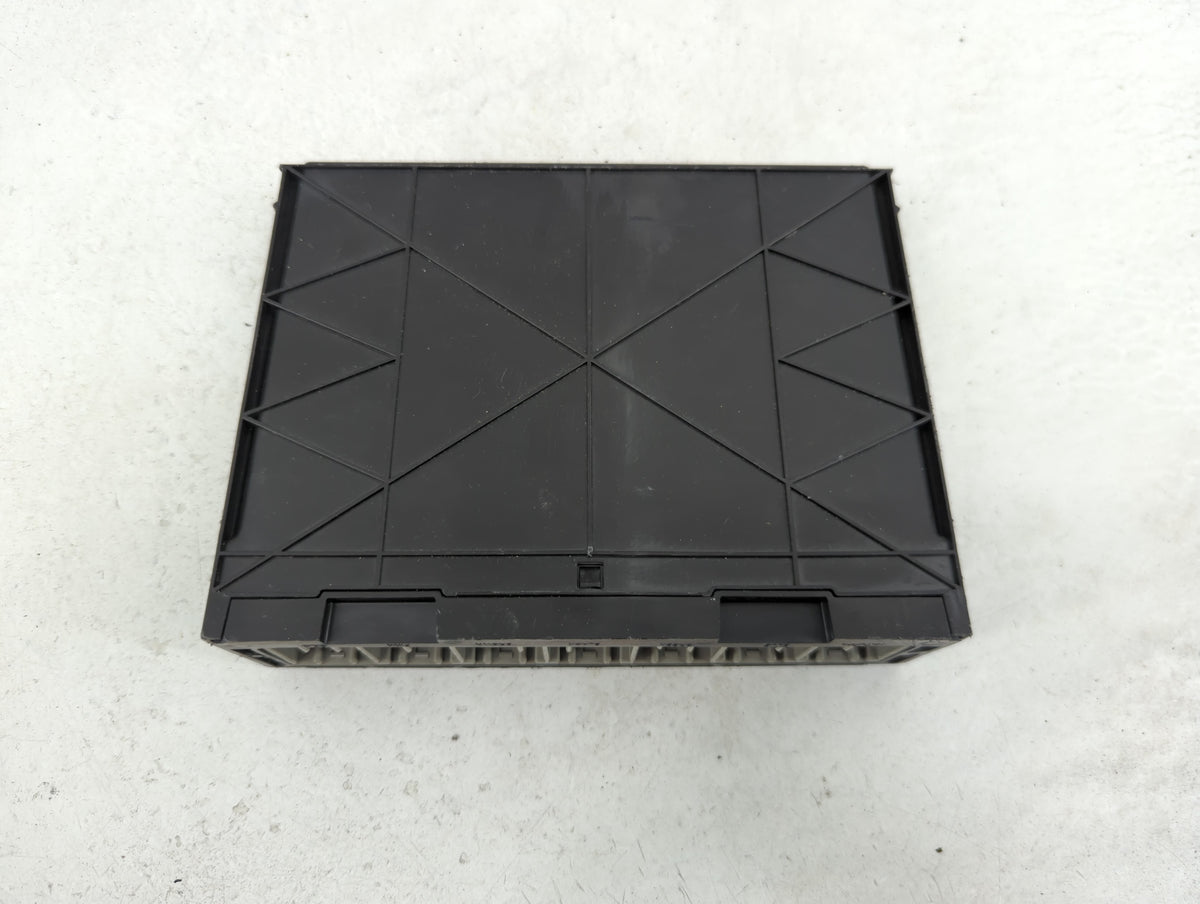 2013-2014 Chevrolet Cruze Body Control Module Bcm Inner Cabin Fuse Box - Oemusedautoparts1.com