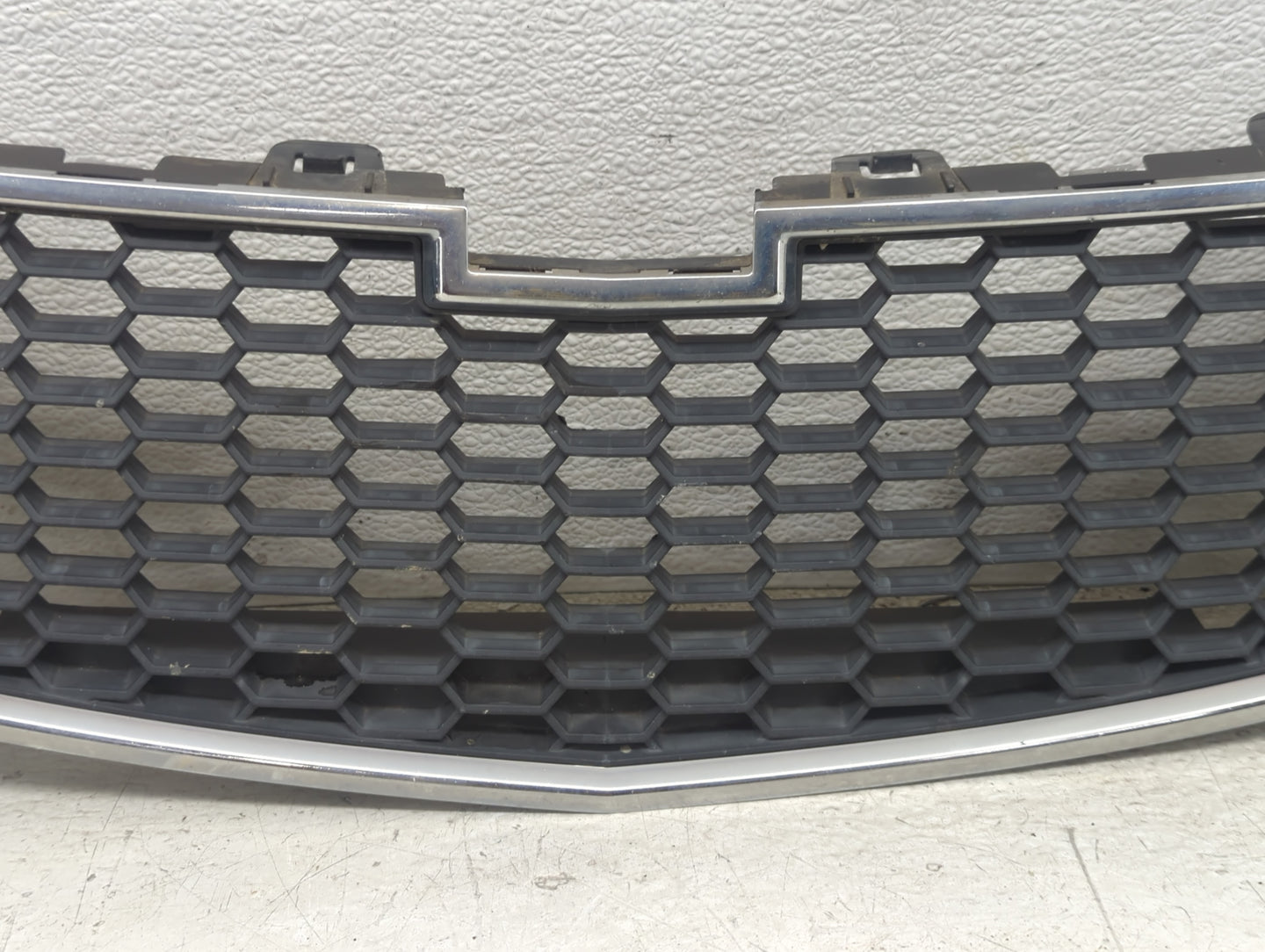 2011-2014 Chevrolet Cruze Front Bumper Grille - Oemusedautoparts1.com