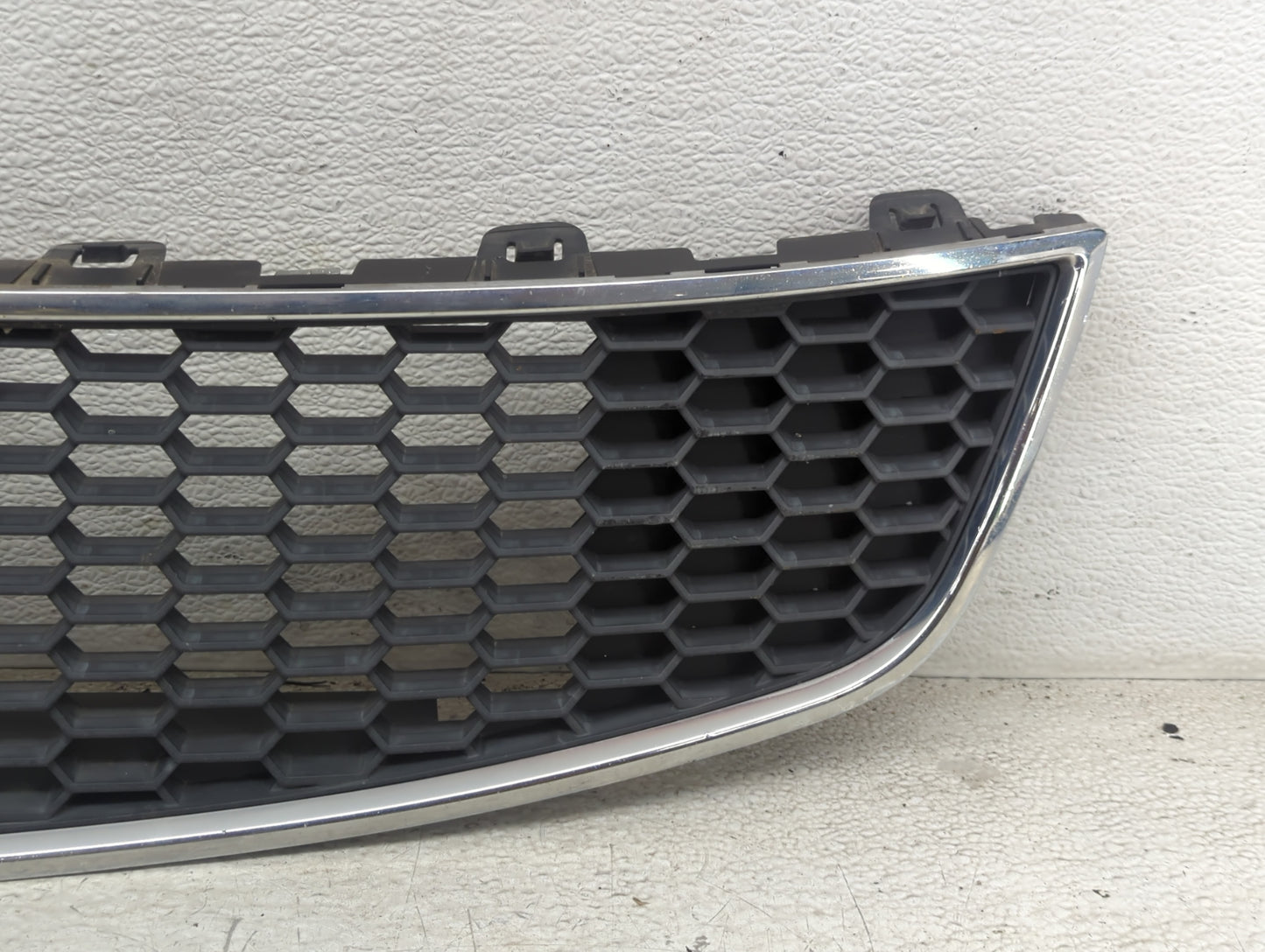 2011-2014 Chevrolet Cruze Front Bumper Grille - Oemusedautoparts1.com