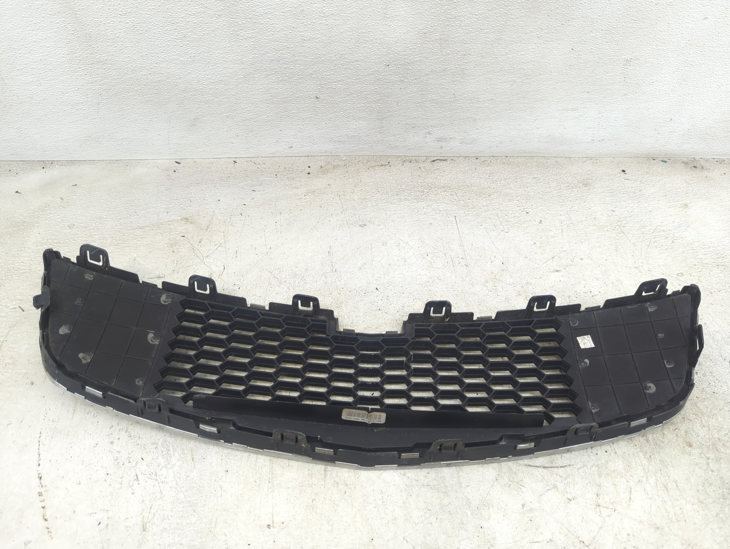 2011-2014 Chevrolet Cruze Front Bumper Grille - Oemusedautoparts1.com