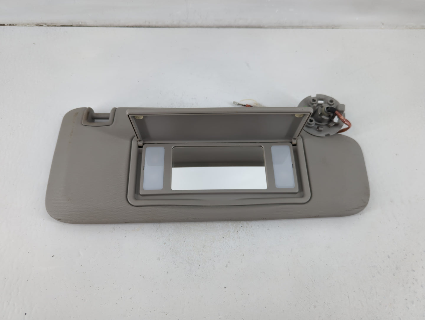 2011-2016 Chevrolet Cruze Sun Visor Shade Replacement Passenger Right Mirror Fits Fits 2011 2012 2013 2014 2015 2016 OEM Use