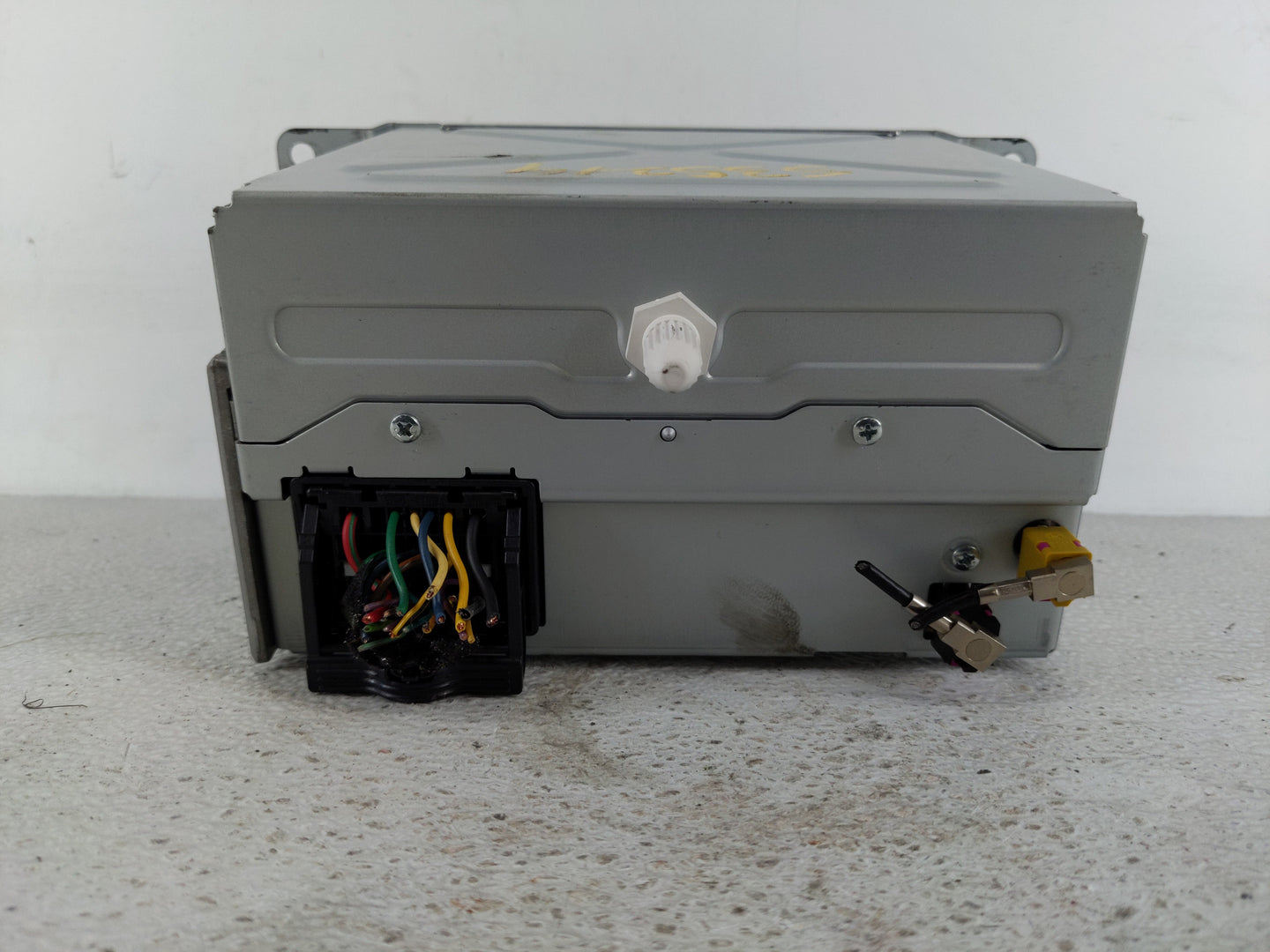 2013 Chevrolet Cruze Radio AM FM Cd Player Receiver Replacement P/N:22923803 22976137 Fits OEM Used Auto Parts - Oemusedauto