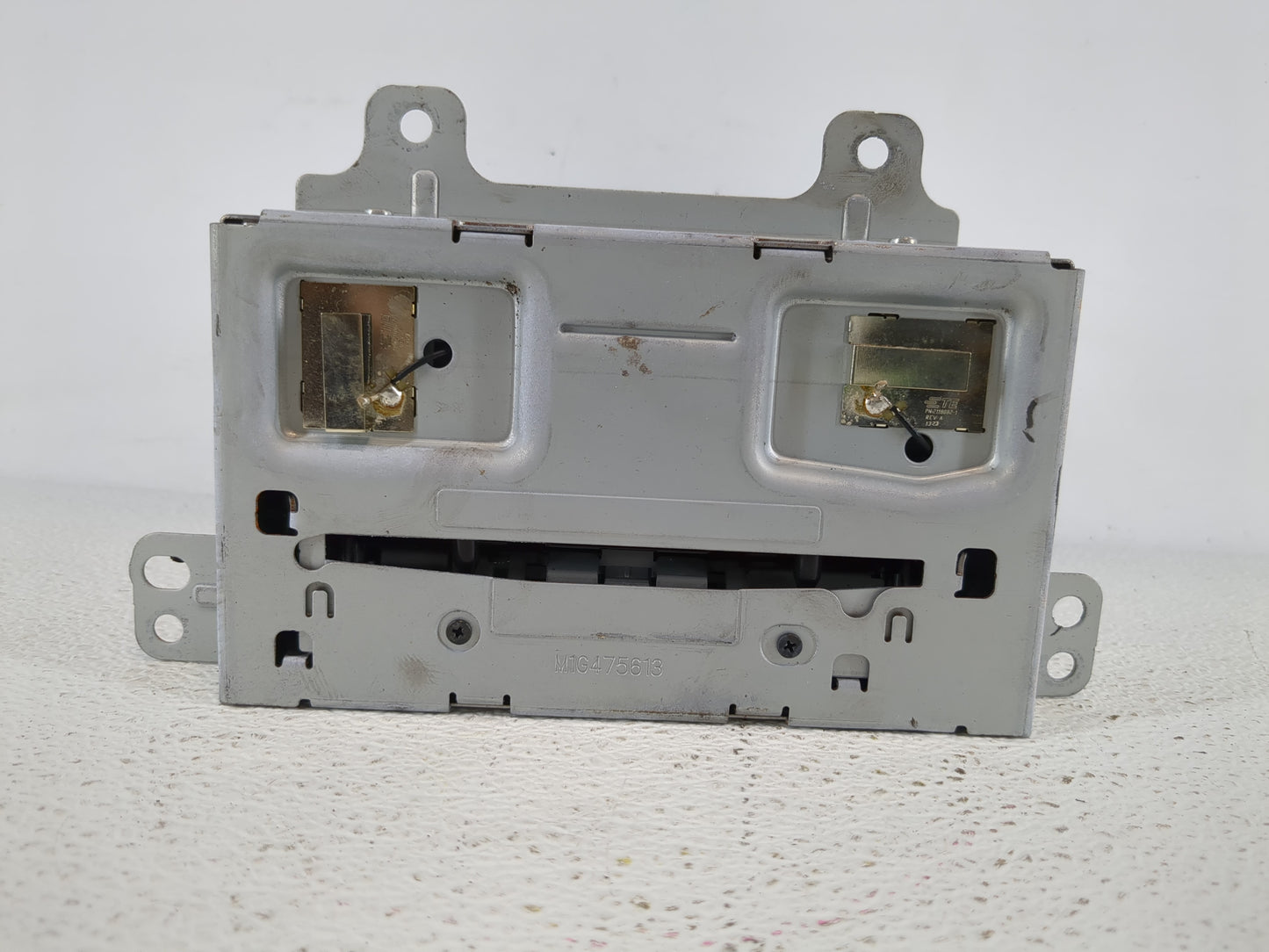 2013 Chevrolet Cruze Radio AM FM Cd Player Receiver Replacement P/N:23135481 Fits OEM Used Auto Parts - Oemusedautoparts1.co