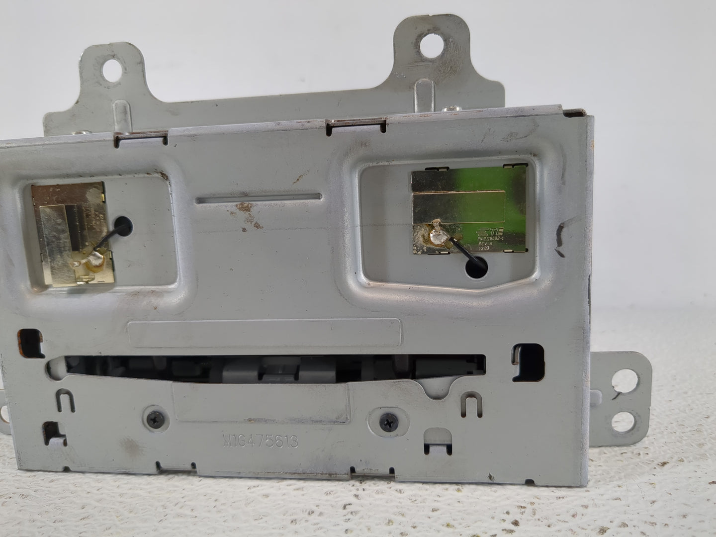 2013 Chevrolet Cruze Radio AM FM Cd Player Receiver Replacement P/N:23135481 Fits OEM Used Auto Parts - Oemusedautoparts1.co