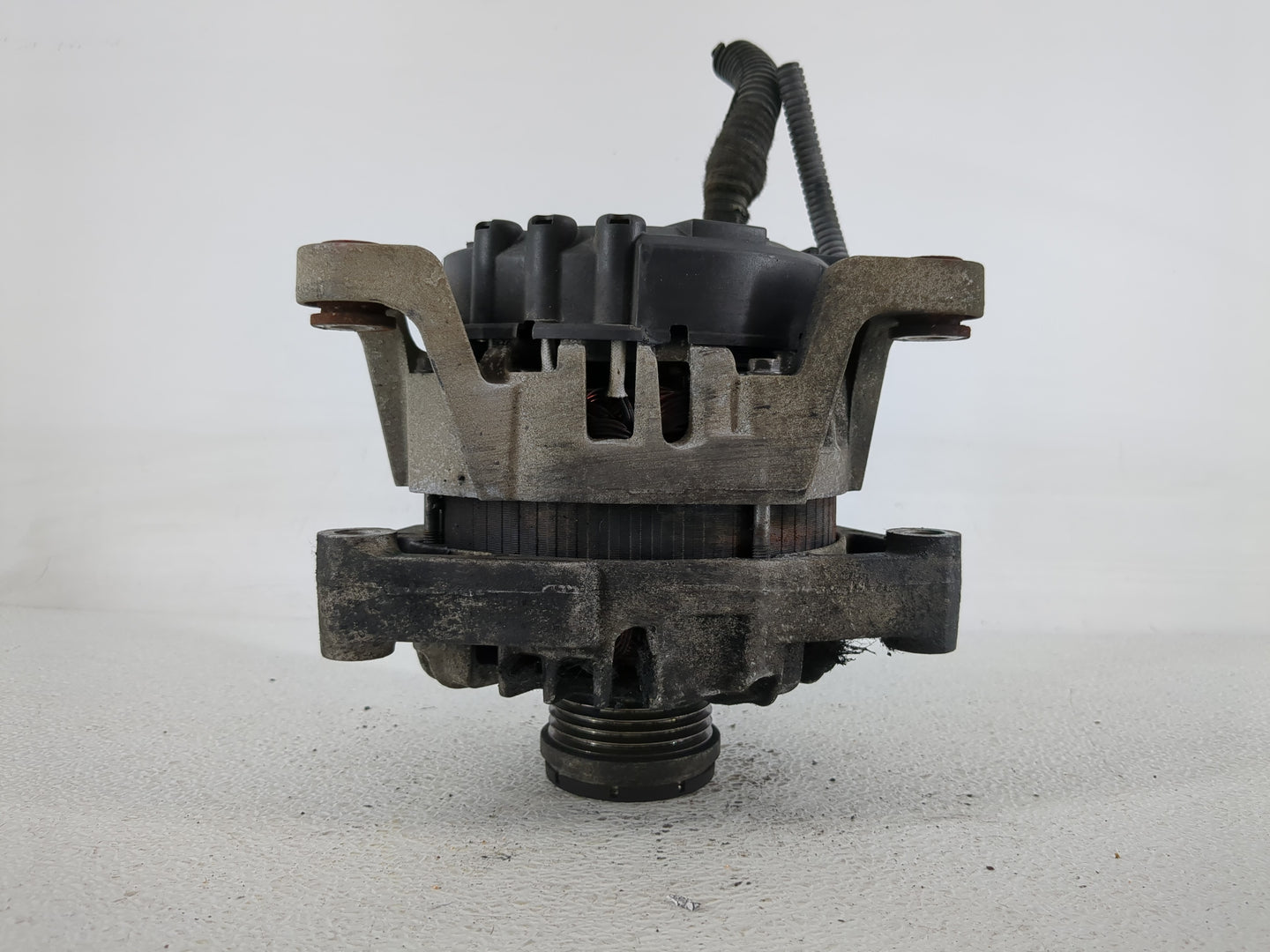 2012-2016 Chevrolet Cruze Alternator Replacement Generator Charging Assembly Engine OEM P/N:13588290 Fits OEM Used Auto Part