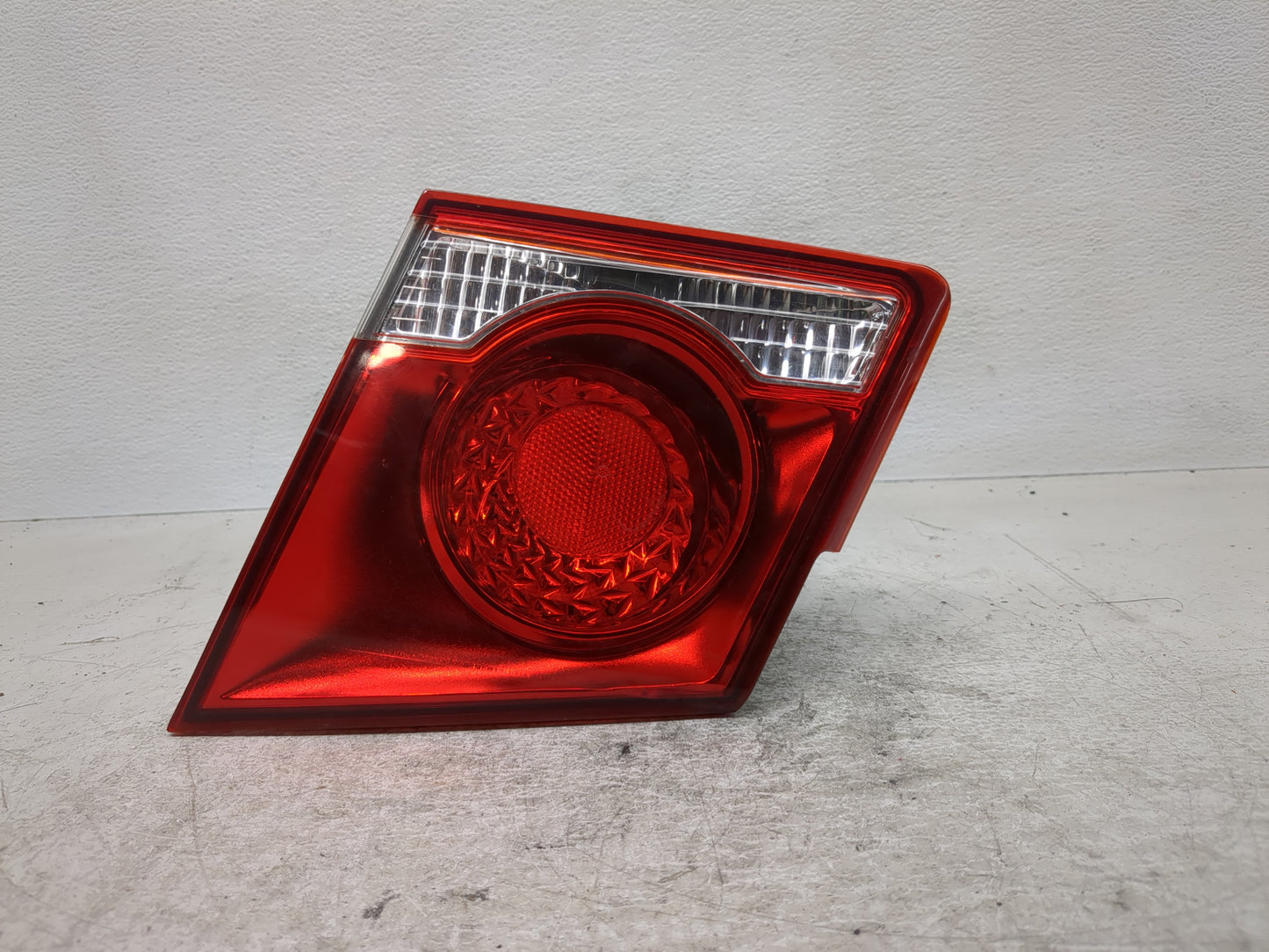 2011-2016 Chevrolet Cruze Tail Light Assembly Passenger Right OEM Fits Fits 2011 2012 2013 2014 2015 2016 OEM Used Auto Part