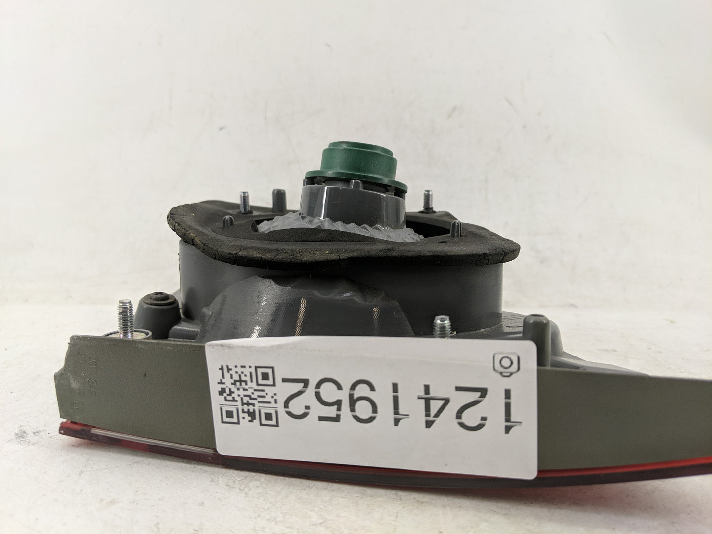 2011-2016 Chevrolet Cruze Tail Light Assembly Driver Left OEM Fits Fits 2011 2012 2013 2014 2015 2016 OEM Used Auto Parts - 