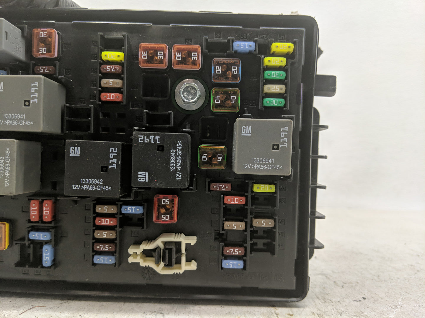 2013-2014 Chevrolet Cruze Fusebox Fuse Box Panel Relay Module P/N:95216200 02 Fits Fits 2013 2014 OEM Used Auto Parts - Oemu