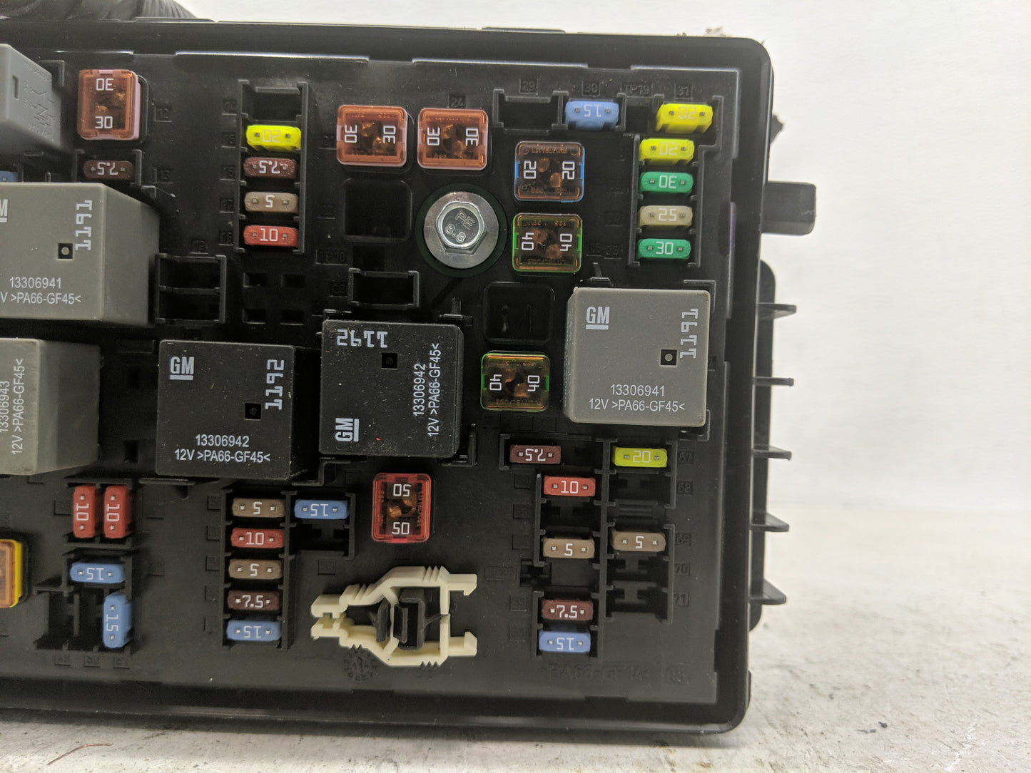 2013-2014 Chevrolet Cruze Fusebox Fuse Box Panel Relay Module P/N:95216200 02 Fits Fits 2013 2014 OEM Used Auto Parts - Oemu
