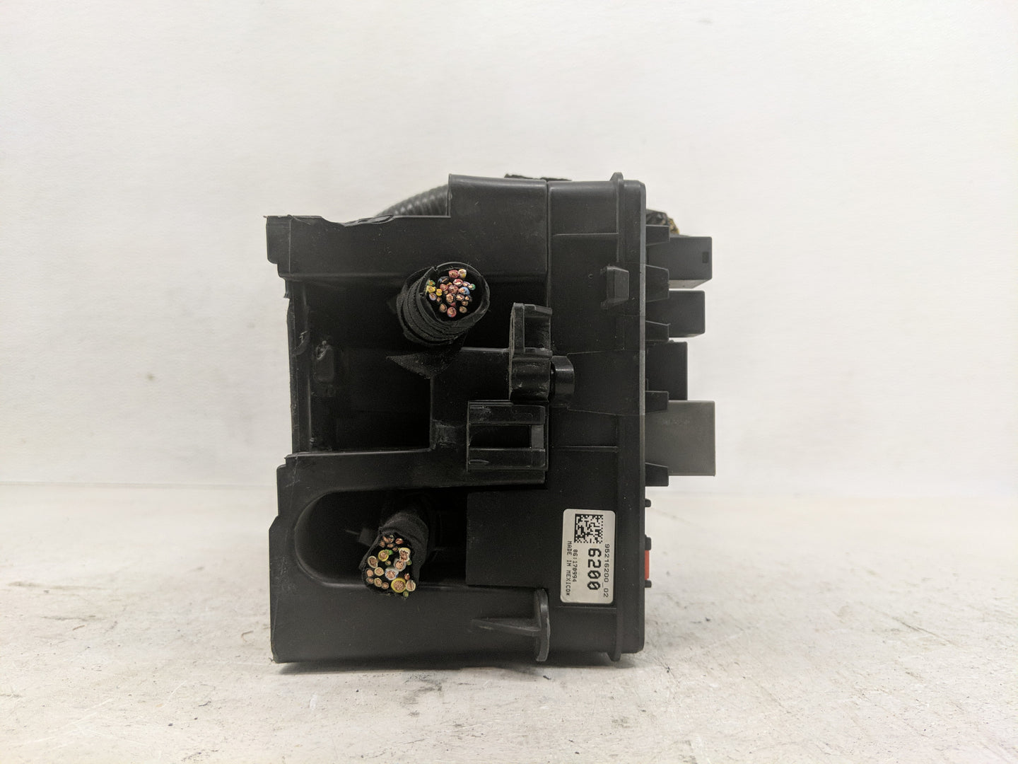 2013-2014 Chevrolet Cruze Fusebox Fuse Box Panel Relay Module P/N:95216200 02 Fits Fits 2013 2014 OEM Used Auto Parts - Oemu