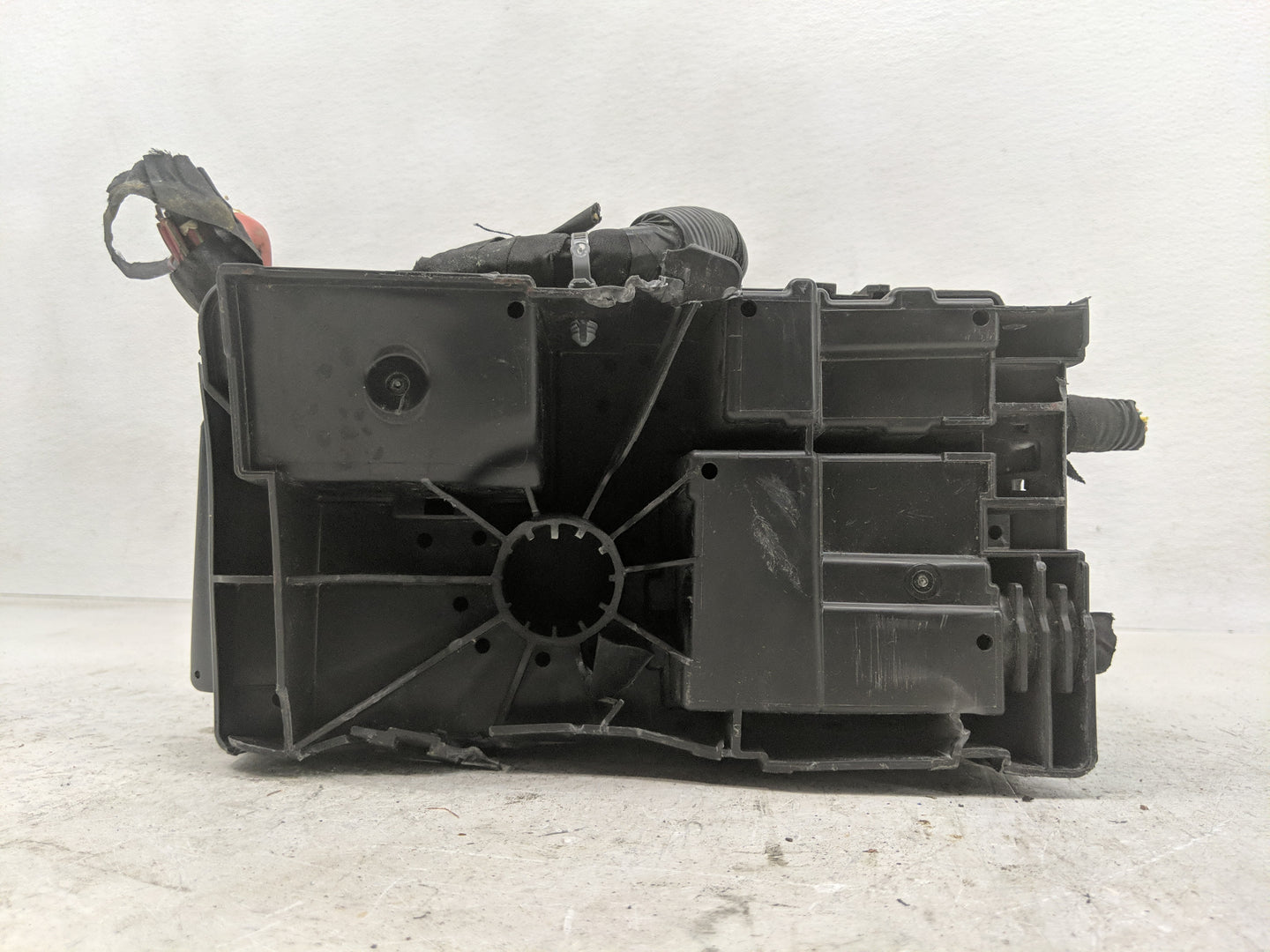 2013-2014 Chevrolet Cruze Fusebox Fuse Box Panel Relay Module P/N:95216200 02 Fits Fits 2013 2014 OEM Used Auto Parts - Oemu