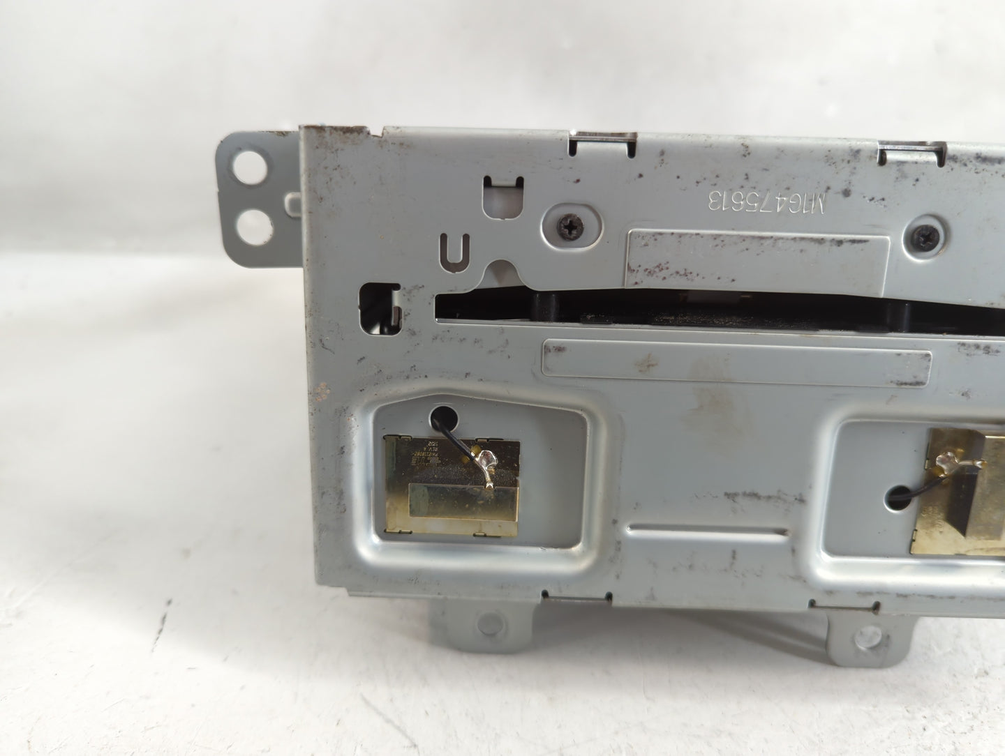 2013 Chevrolet Cruze Radio AM FM Cd Player Receiver Replacement P/N:22979837 Fits OEM Used Auto Parts - Oemusedautoparts1.co