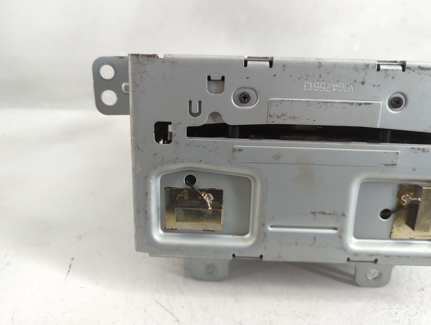2013 Chevrolet Cruze Radio AM FM Cd Player Receiver Replacement P/N:22979837 Fits OEM Used Auto Parts - Oemusedautoparts1.co