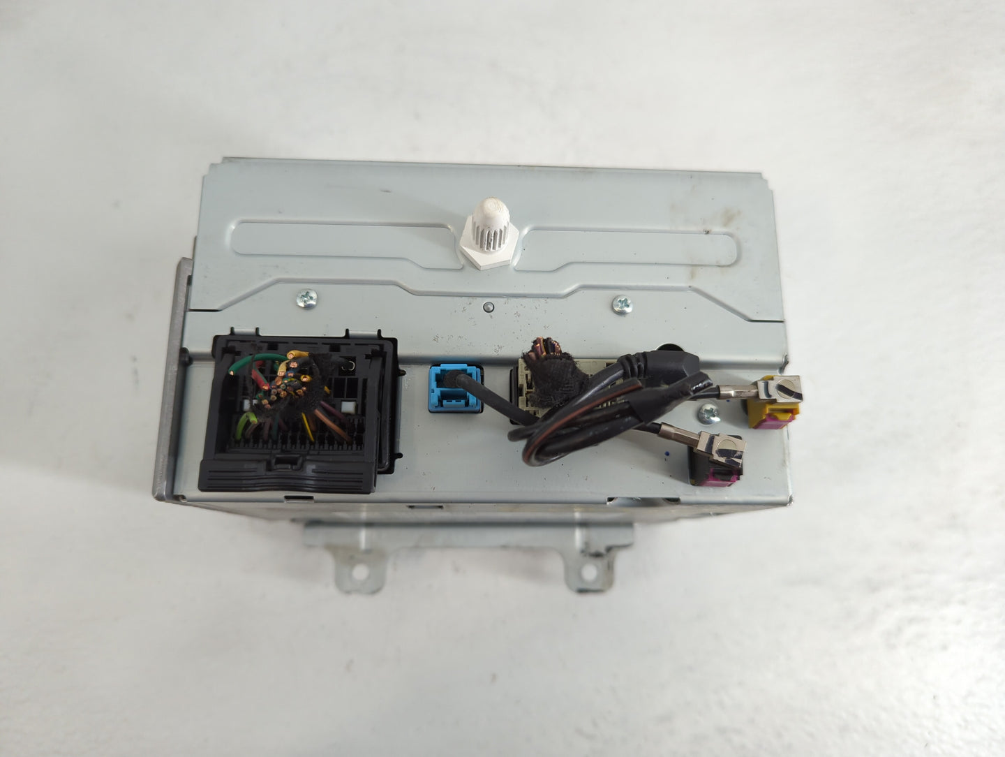 2013 Chevrolet Cruze Radio AM FM Cd Player Receiver Replacement P/N:22979837 Fits OEM Used Auto Parts - Oemusedautoparts1.co