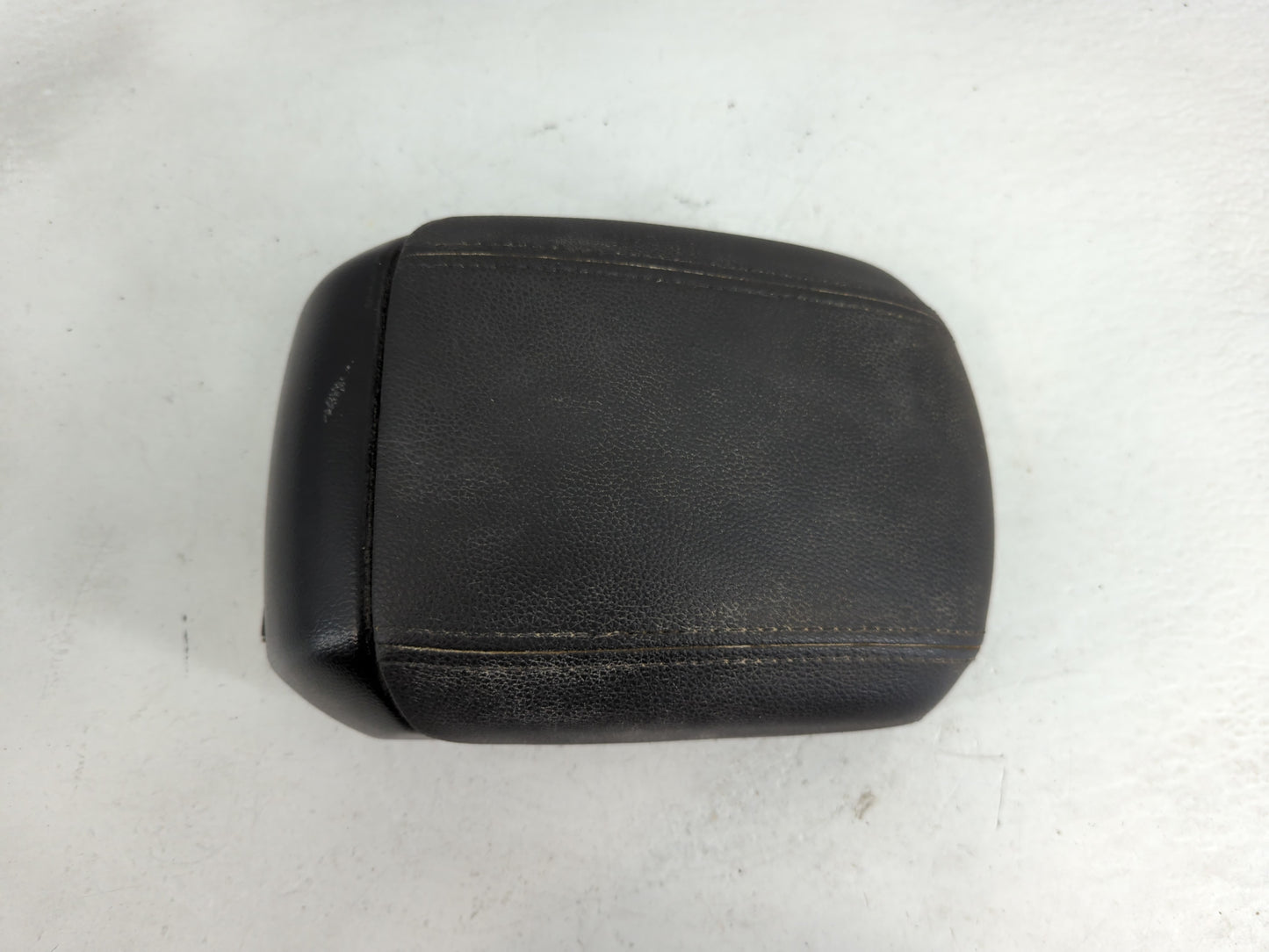 2013 Chevrolet Cruze Center Console Armrest Cover Lid Fits OEM Used Auto Parts - Oemusedautoparts1.com
