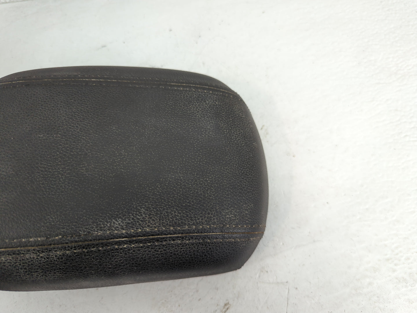 2013 Chevrolet Cruze Center Console Armrest Cover Lid Fits OEM Used Auto Parts - Oemusedautoparts1.com
