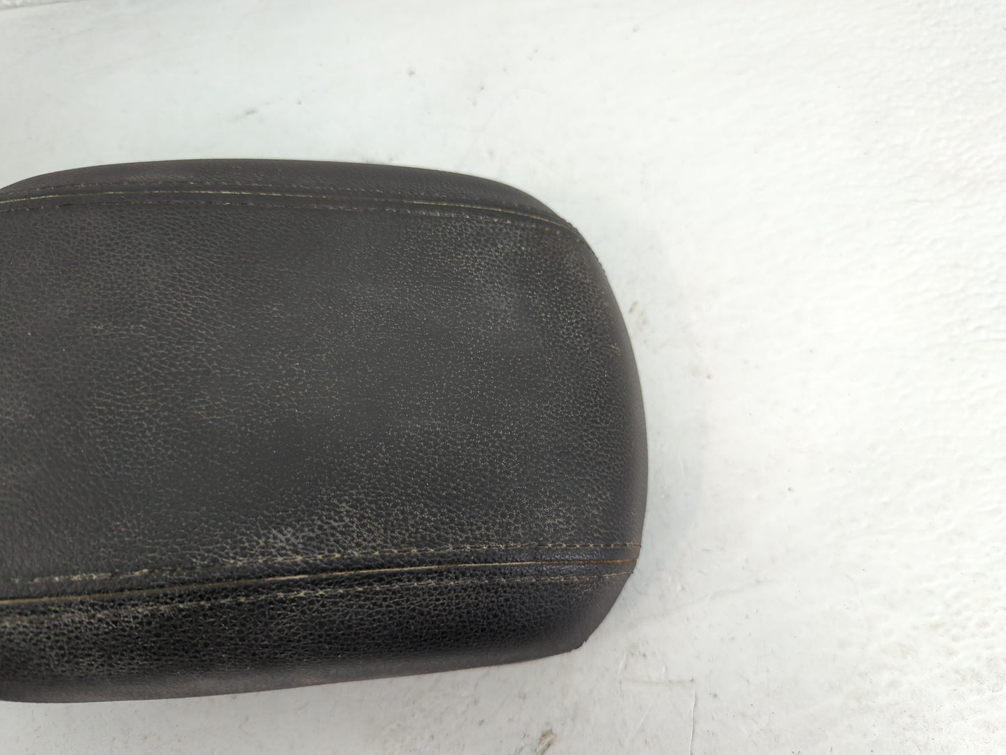 2013 Chevrolet Cruze Center Console Armrest Cover Lid Fits OEM Used Auto Parts - Oemusedautoparts1.com