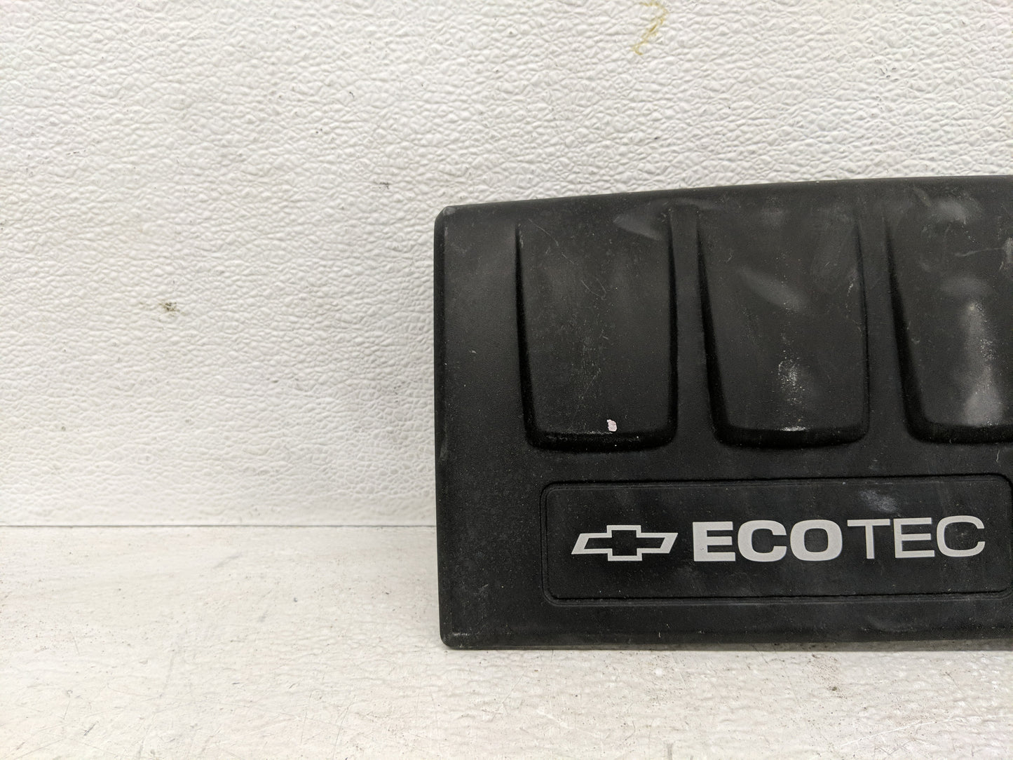 2013 Chevrolet Cruze Engine Cover - Oemusedautoparts1.com