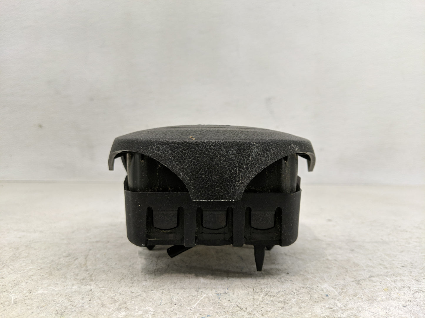 2013-2016 Chevrolet Cruze Air Bag Driver Left Steering Wheel Mounted Fits Fits 2013 2014 2015 2016 OEM Used Auto Parts - Oem