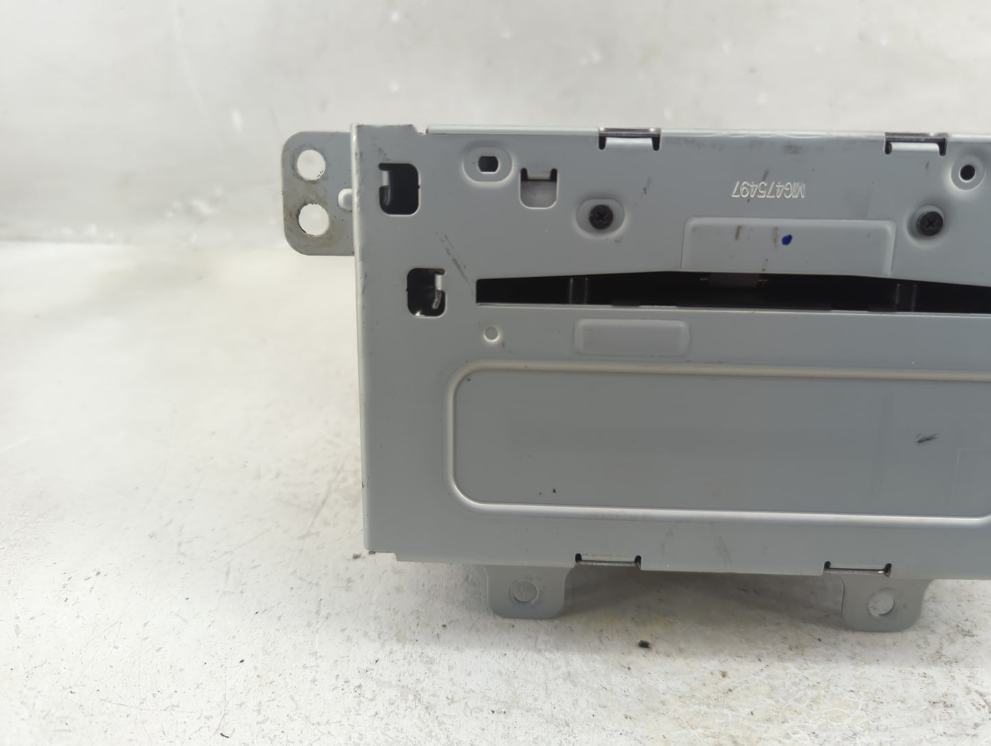 2013-2016 Chevrolet Cruze Radio AM FM Cd Player Receiver Replacement P/N:22923803 Fits Fits 2013 2014 2015 2016 OEM Used Aut